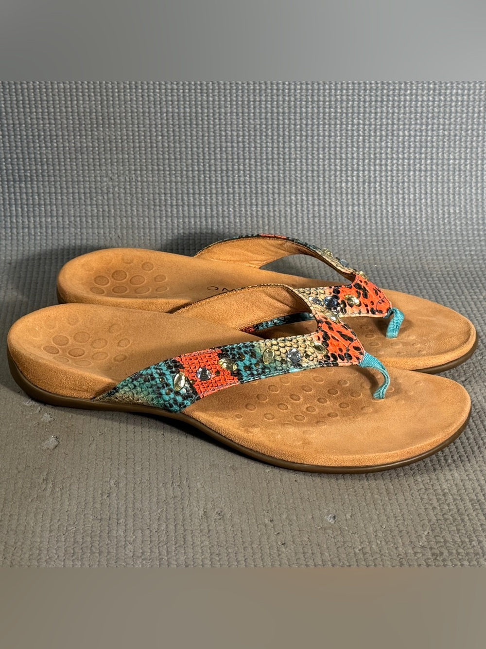 Vionic Women's Lucia Toe-post Multicolor Sandals Size 10